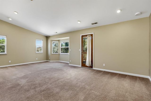 18500 Fair Oaks Dr, Penn Valley, CA 95946