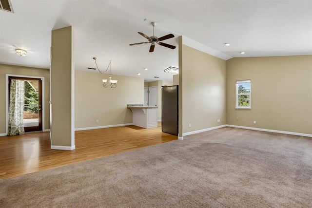 18500 Fair Oaks Dr, Penn Valley, CA 95946
