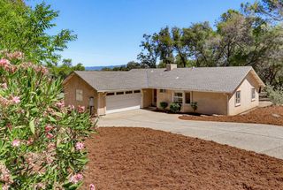 18500 Fair Oaks Dr, Penn Valley, CA 95946