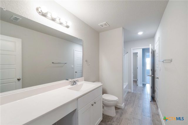 1374 Rios Bend Drive, New Braunfels, TX 78130