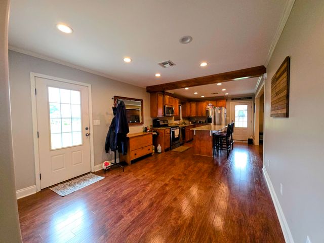 207 East 2nd Street, Larose, LA 70373