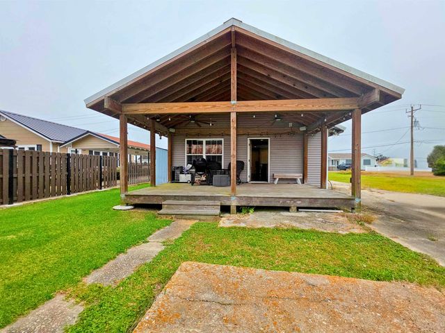 207 East 2nd Street, Larose, LA 70373