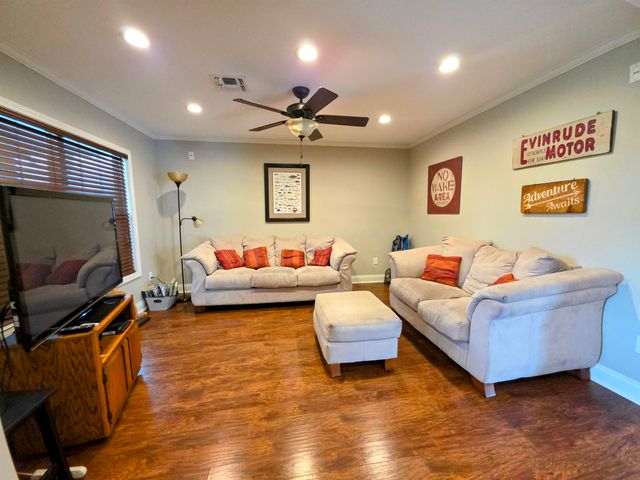 207 East 2nd Street, Larose, LA 70373