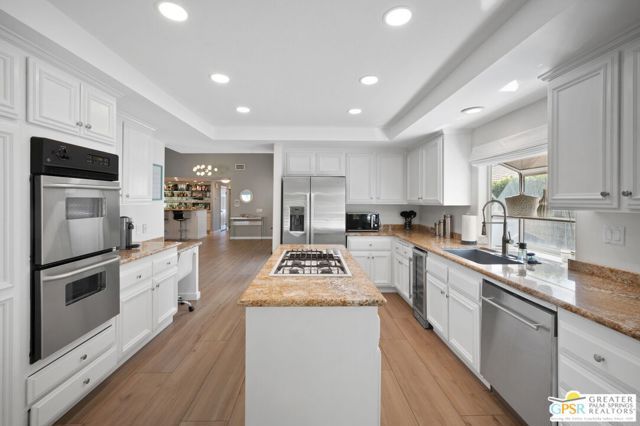 39141 Sweetwater Drive, Palm Desert, CA 92211