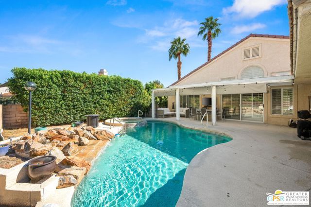 39141 Sweetwater Drive, Palm Desert, CA 92211