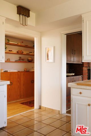 2446 Ronda Vista Drive, Los Angeles, CA 90027