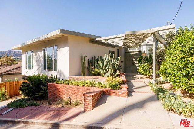 2446 Ronda Vista Drive, Los Angeles, CA 90027