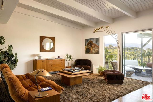 2446 Ronda Vista Drive, Los Angeles, CA 90027