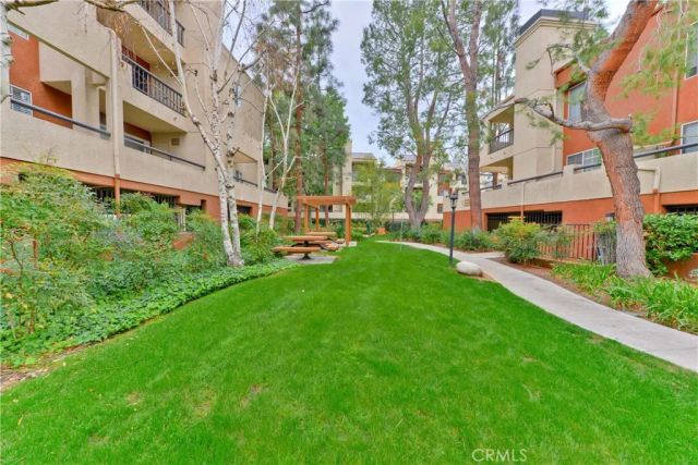 5535 Canoga Avenue 218, Woodland Hills, CA 91367