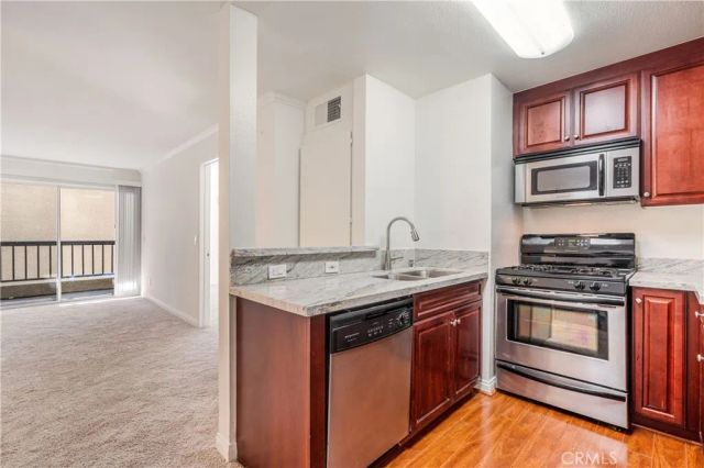 5535 Canoga Avenue 218, Woodland Hills, CA 91367