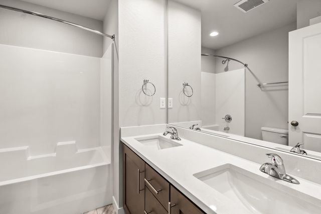 151 Valemont Drive 39, Eagle Point, OR 97524