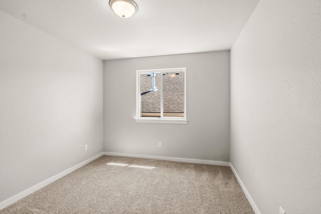 151 Valemont Drive 39, Eagle Point, OR 97524