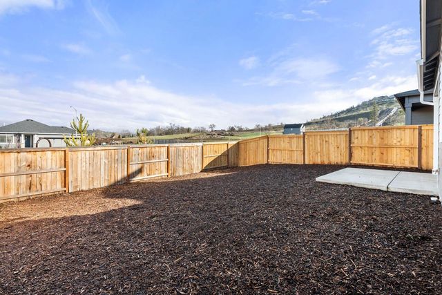 151 Valemont Drive 39, Eagle Point, OR 97524