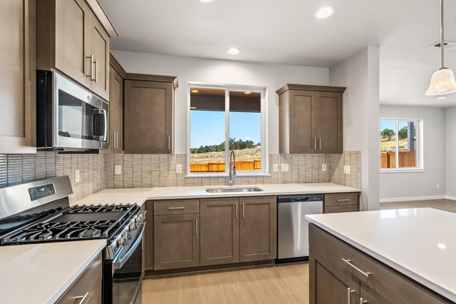 151 Valemont Drive 39, Eagle Point, OR 97524