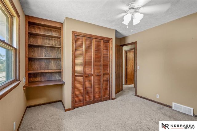 5618 S 155 Street, Omaha, NE 68137