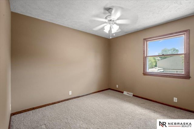 5618 S 155 Street, Omaha, NE 68137