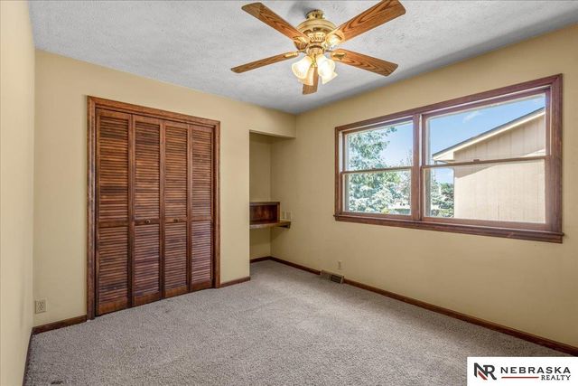 5618 S 155 Street, Omaha, NE 68137