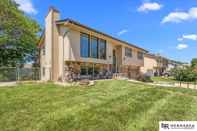 5618 S 155 Street, Omaha, NE 68137