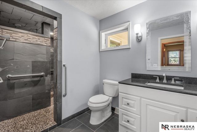 5618 S 155 Street, Omaha, NE 68137