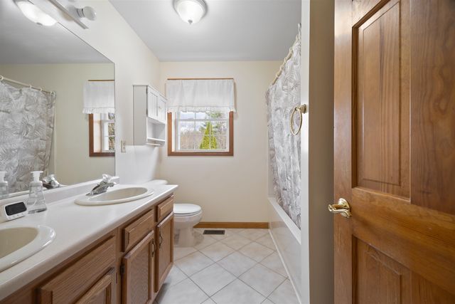 7 Blueberry Lane, Brookline, NH 03033