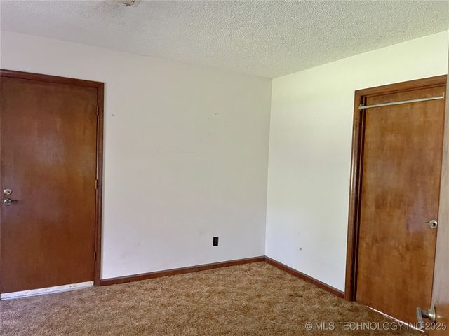 10305 S Alt 75 Highway, Preston, OK 74456