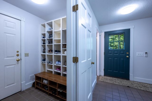 2 Carriage Lane, Hanover, NH 03755