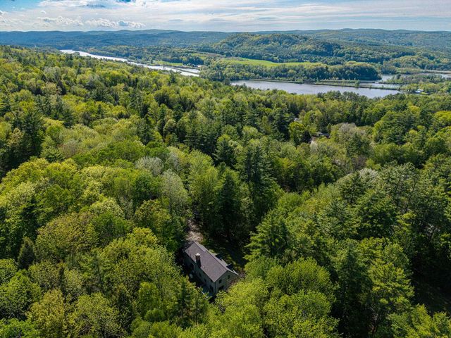 2 Carriage Lane, Hanover, NH 03755