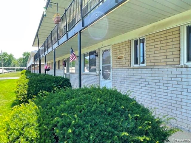 26965 Milford 37, South Lyon, MI 48178
