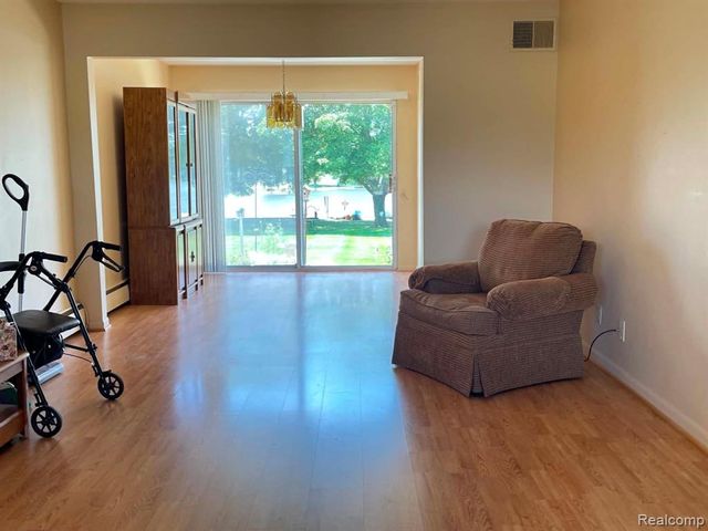 26965 Milford 37, South Lyon, MI 48178