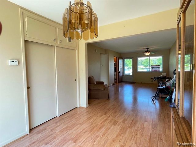 26965 Milford 37, South Lyon, MI 48178