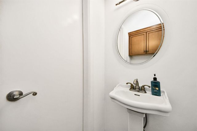 10615 Briar Forest Drive 1001, Houston, TX 77042