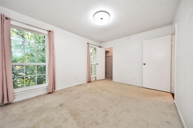 10615 Briar Forest Drive 1001, Houston, TX 77042