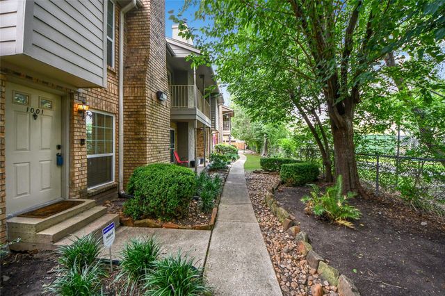 10615 Briar Forest Drive 1001, Houston, TX 77042