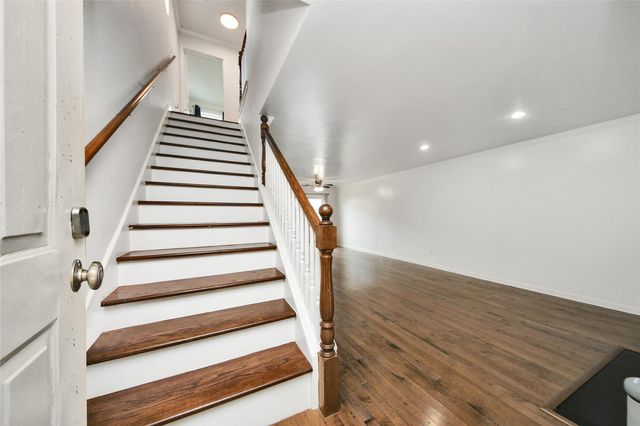 10615 Briar Forest Drive 1001, Houston, TX 77042