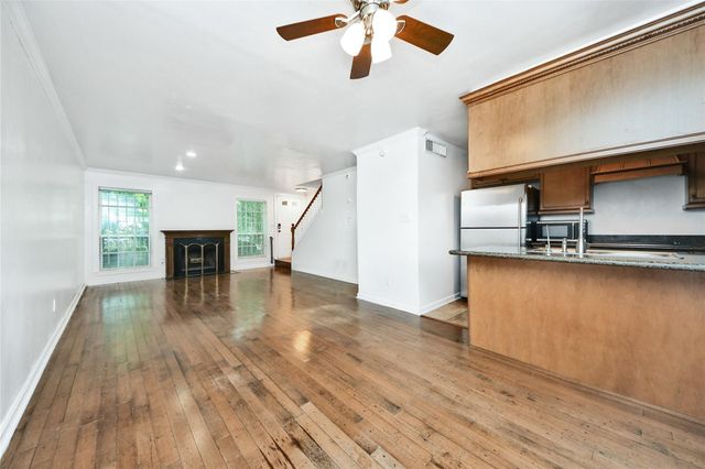 10615 Briar Forest Drive 1001, Houston, TX 77042