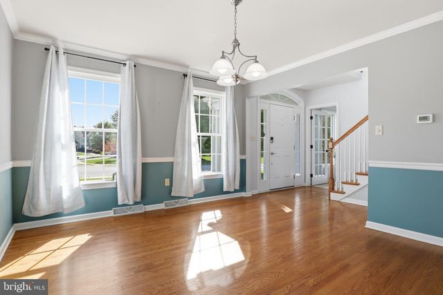 85 ANGELA LN, York, PA 17402