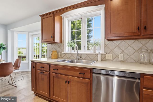 85 ANGELA LN, York, PA 17402