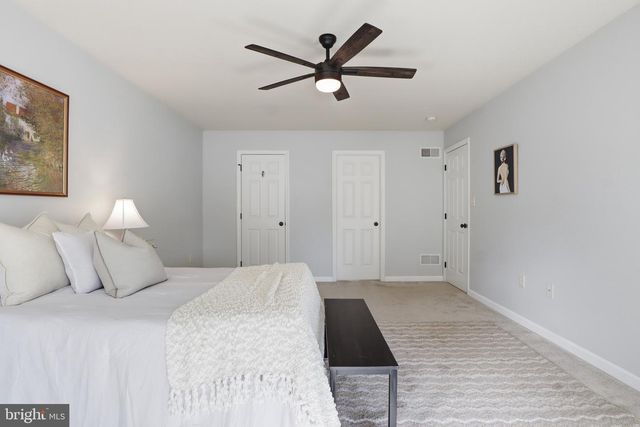 85 ANGELA LN, York, PA 17402