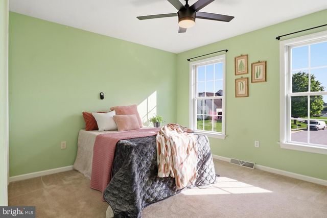 85 ANGELA LN, York, PA 17402