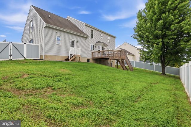 85 ANGELA LN, York, PA 17402