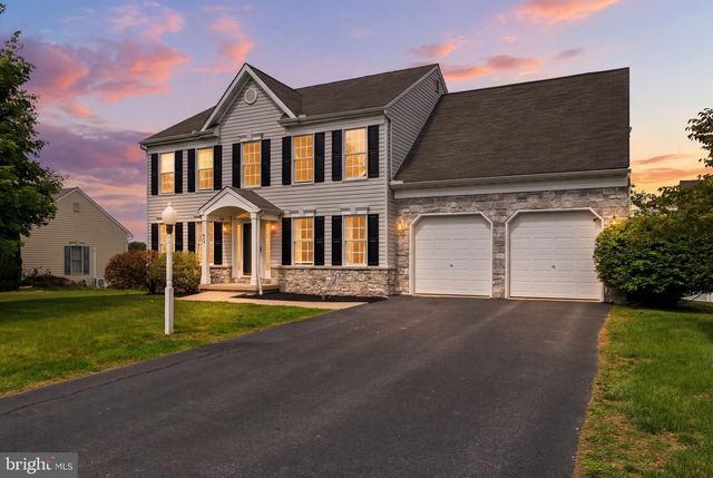 85 ANGELA LN, York, PA 17402