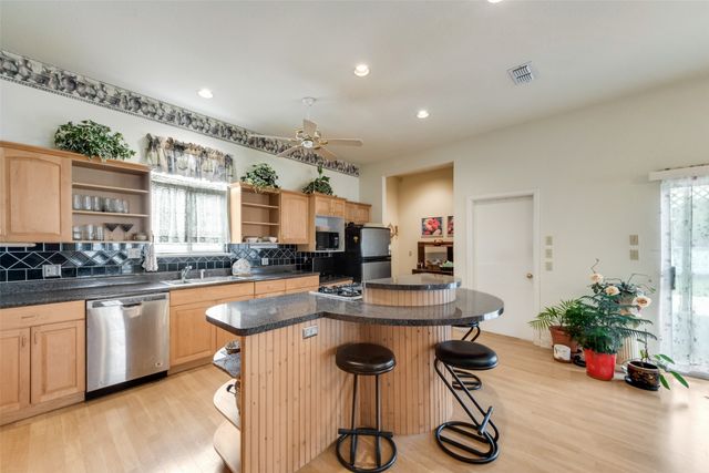 3201 Covina Court, Arlington, TX 76001