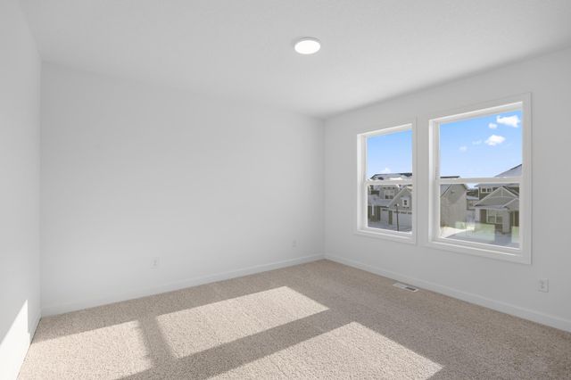 8704 Periwinkle Boulevard, Woodbury, MN 55129