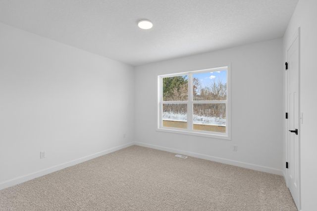 8704 Periwinkle Boulevard, Woodbury, MN 55129