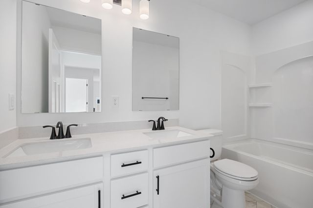 8704 Periwinkle Boulevard, Woodbury, MN 55129