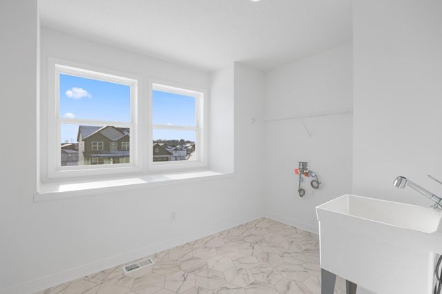 8704 Periwinkle Boulevard, Woodbury, MN 55129