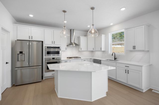 8704 Periwinkle Boulevard, Woodbury, MN 55129