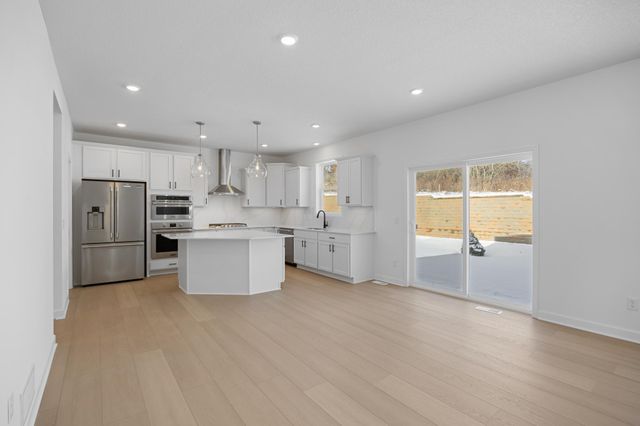 8704 Periwinkle Boulevard, Woodbury, MN 55129