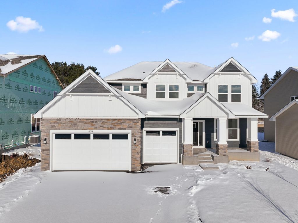 8704 Periwinkle Boulevard, Woodbury, MN 55129