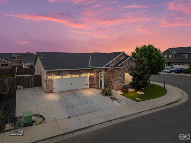 9001 Brook Shadow Way, Shafter, CA 93263